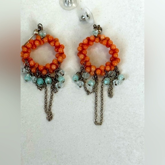Pierced post earrings with dangling coral beads, silver and light turquoise - Picture 2 of 3